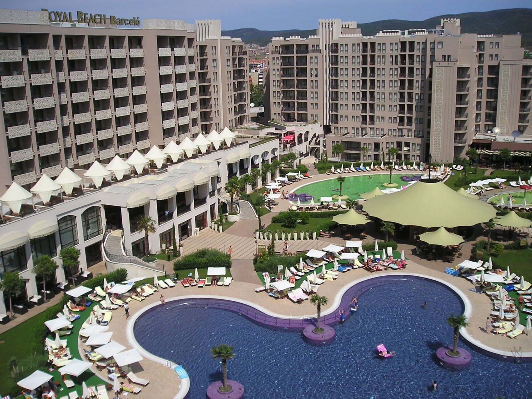 Royal Beach resort pool